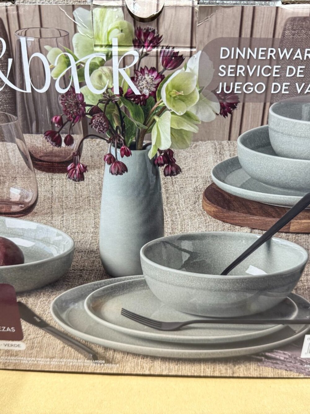 NEW Over & Back 16-Piece Dinnerware Set, Linen & Green